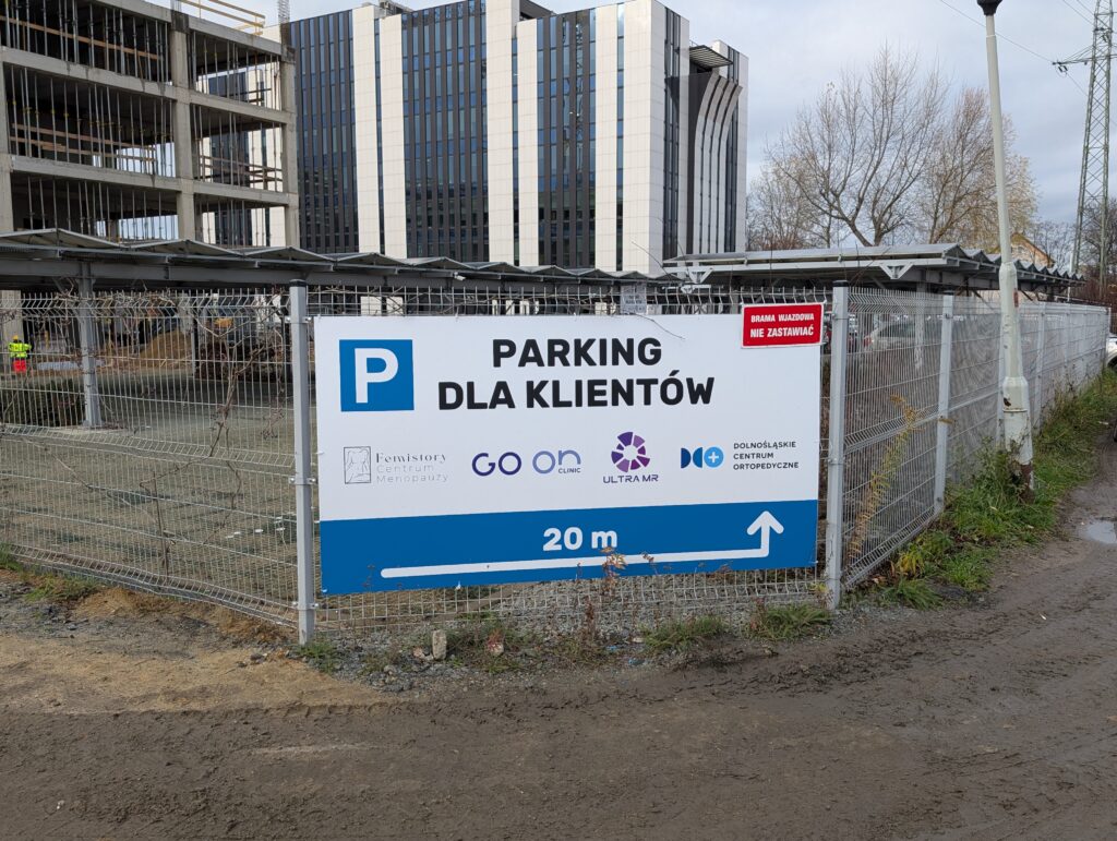 oznakowanie parkingu zewnetrznego